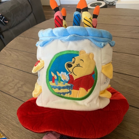 Disney Accessories - Vintage Disney Winnie the Pooh Birthday cake hat